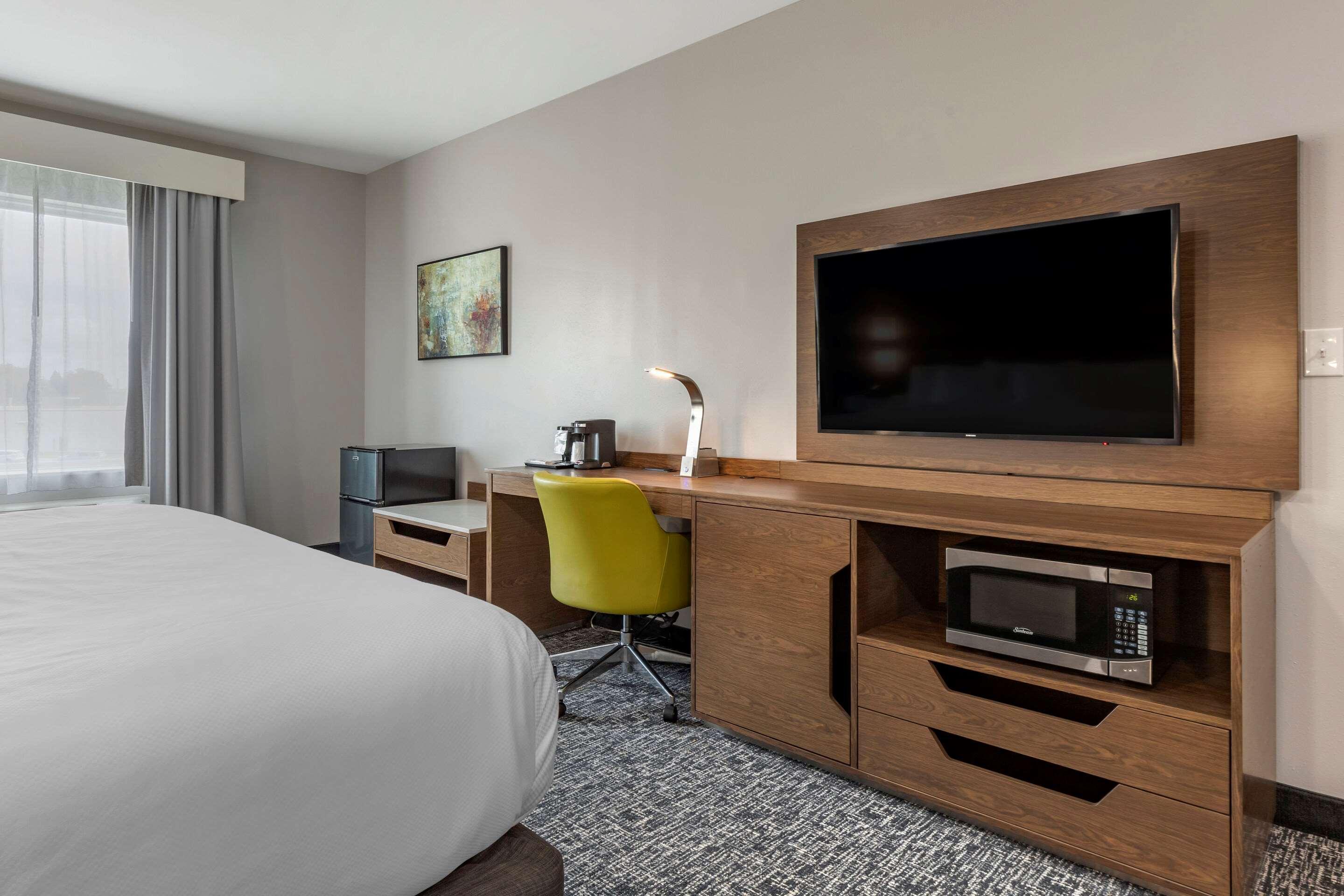 Comfort Suites Greenville Airport Exteriör bild