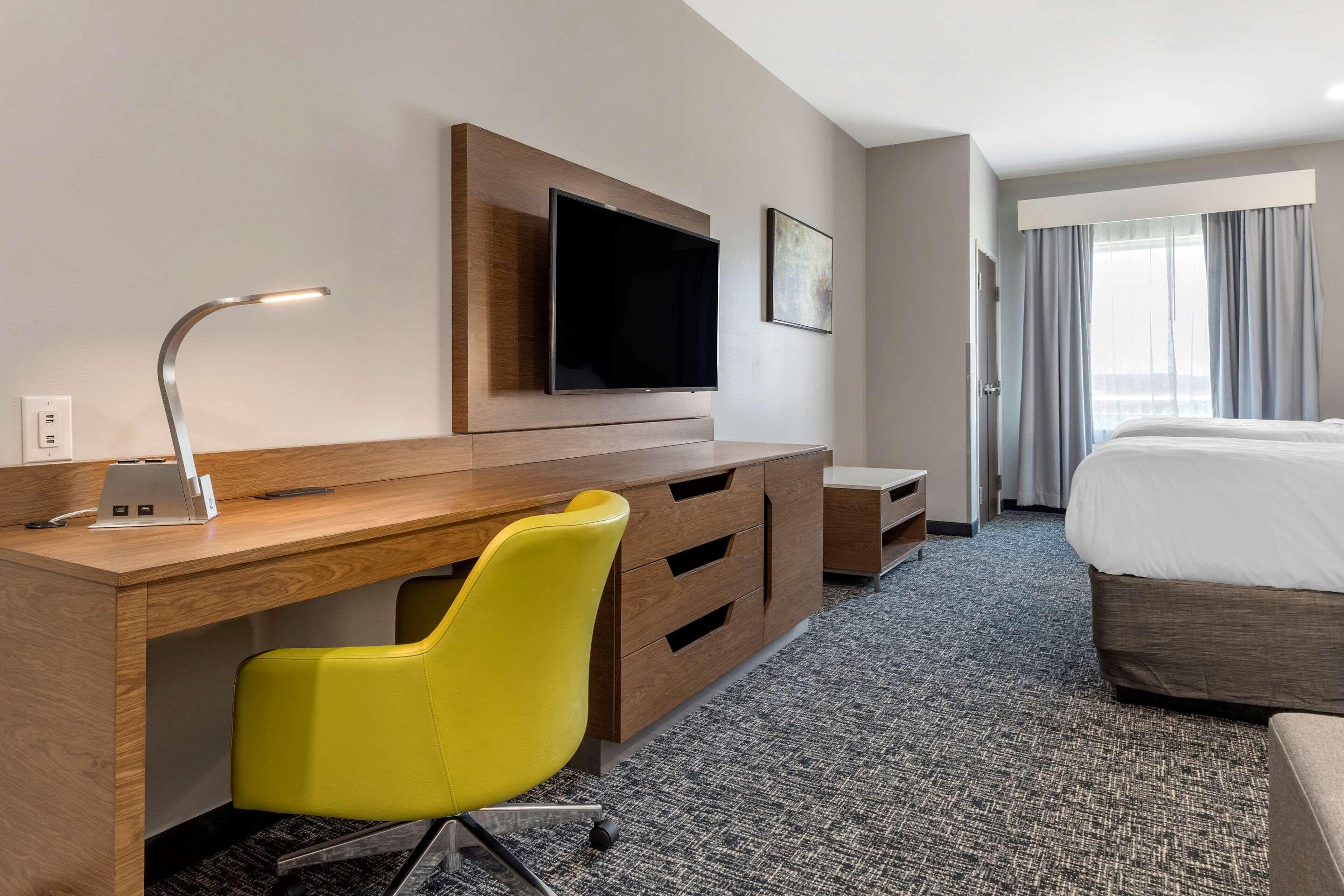 Comfort Suites Greenville Airport Exteriör bild